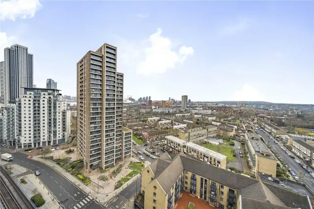 East Ferry Road, London, E14, photo 1