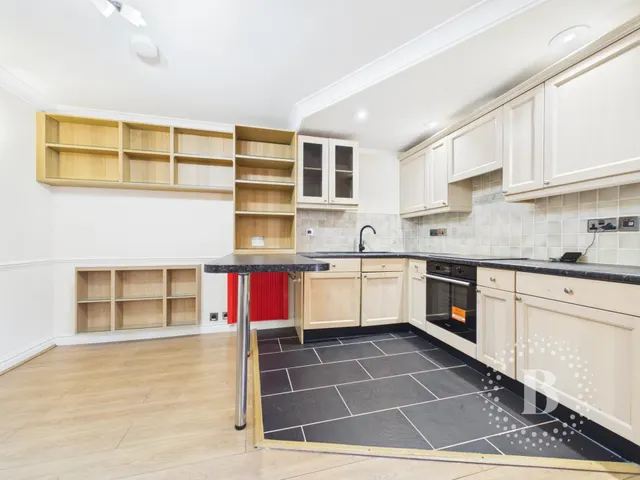 Upper Blackfriars Crescent, Shrewsbury, SY1, photo 2
