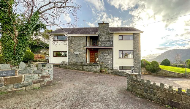 Town Hill, Llanrwst, LL26, photo 1