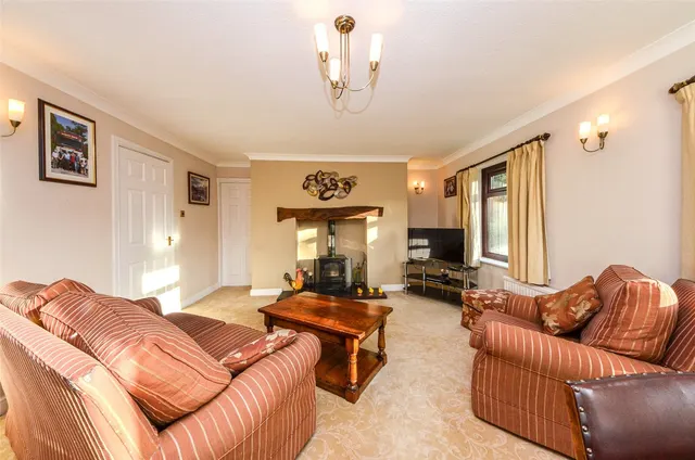 Town Hill, Llanrwst, LL26, photo 2
