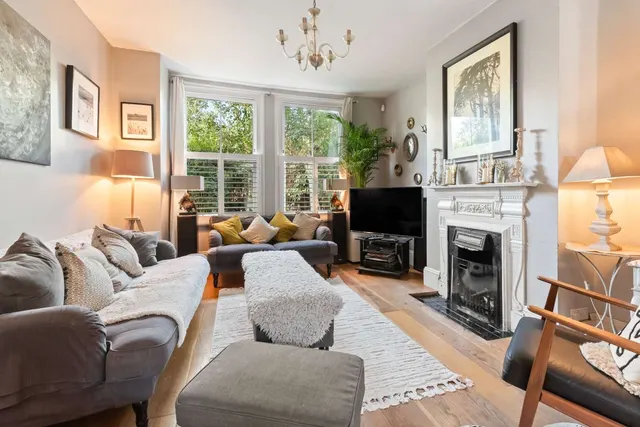 Scholars Road, London, SW12, photo 3