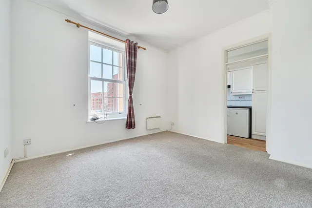 Cookham Road, Maidenhead, SL6, photo 3