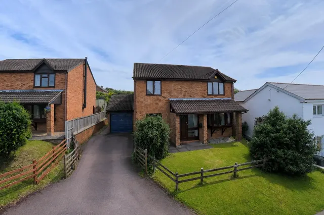 Larksfield Road, Harrow Hill, Drybrook, photo 1