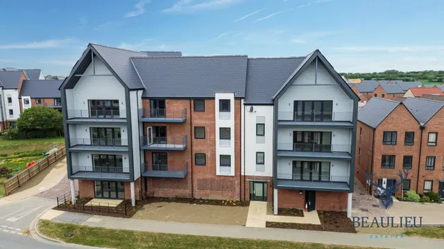 Ernest Miller Court, Beaulieu Park, CM1, photo 1