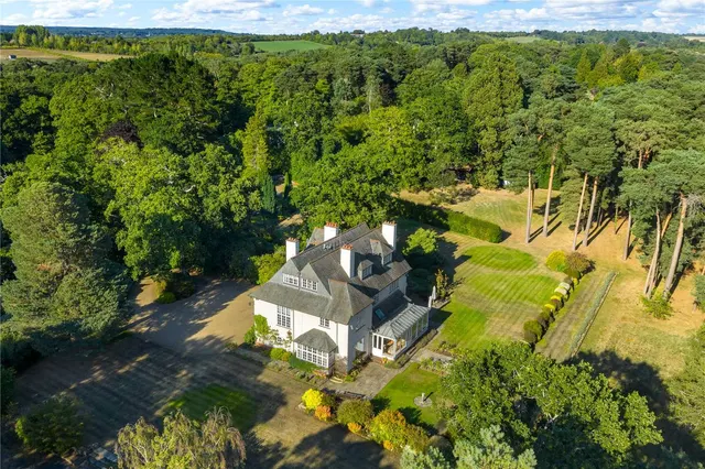 Blighton Lane, The Sands, Farnham, Surrey, GU10 1PT, photo 1