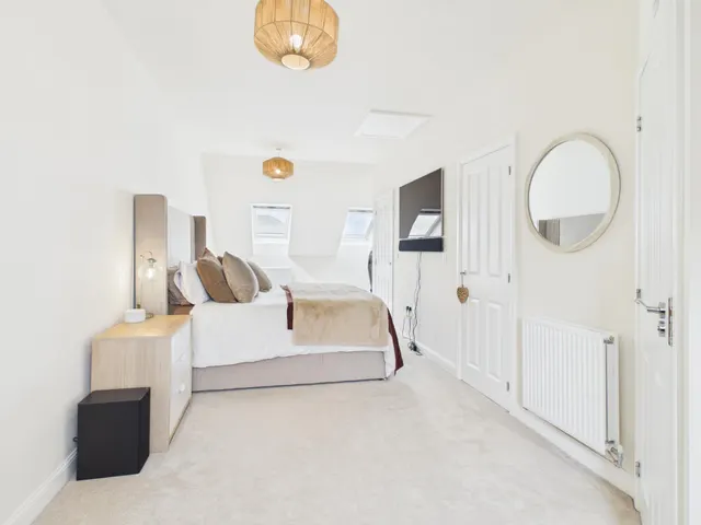 Pembrey Drive, Trentham, ST4, photo 3