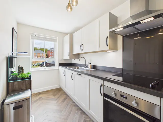 Pembrey Drive, Trentham, ST4, photo 2