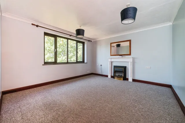Whitworth Road, Southampton, SO18, photo 2
