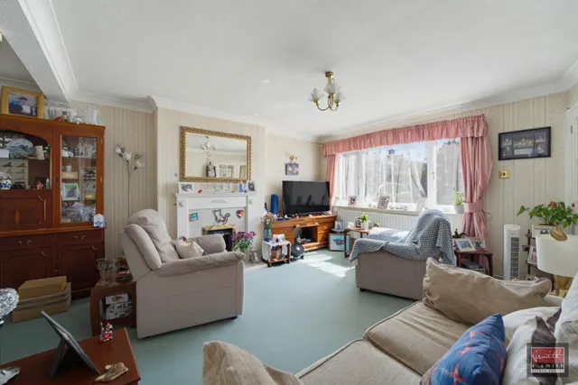 Bancroft Close, Ashford, photo 2