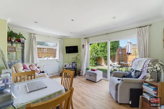 Bancroft Close, Ashford, photo 3