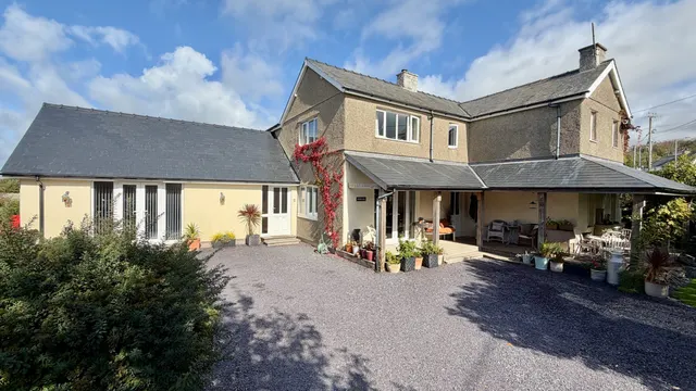Afonig Loyw Ffordd Glan Mor, Talybont, LL43, photo 2
