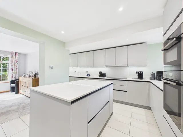Philip Drive, Flackwell Heath, HP10, photo 2