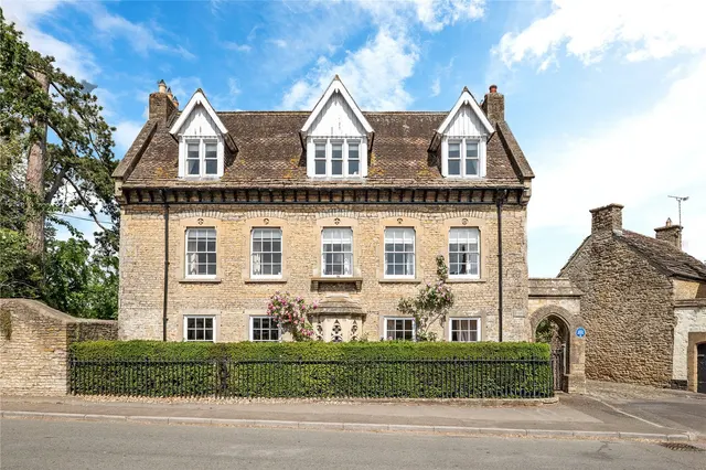 North Street, Milborne Port, DT9, photo 1