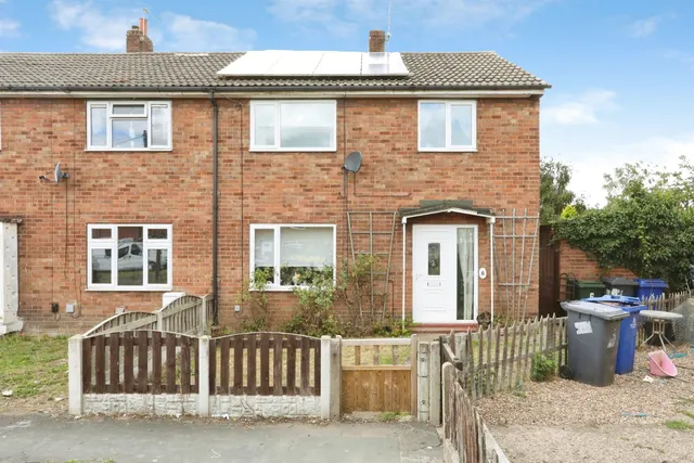 St. Edwins Close, Dunscroft, DN7, photo 1