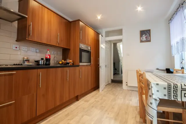 Photo 3 — Redfern Road, Harlesden, NW10 9LB