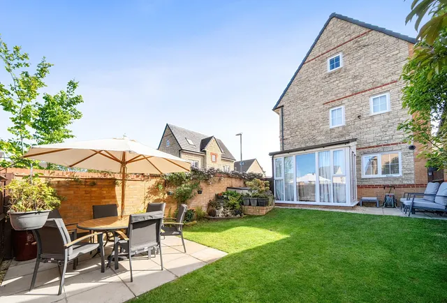 Photo 3 — Blackdown Way, Somerset, Midsomer Norton, BA3 4GA