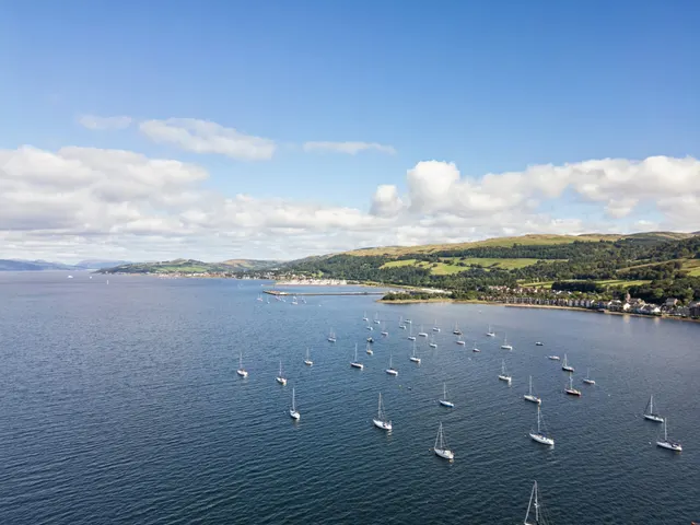 Photo 2 — 4 Kaim View, Fairlie, KA29 0EH