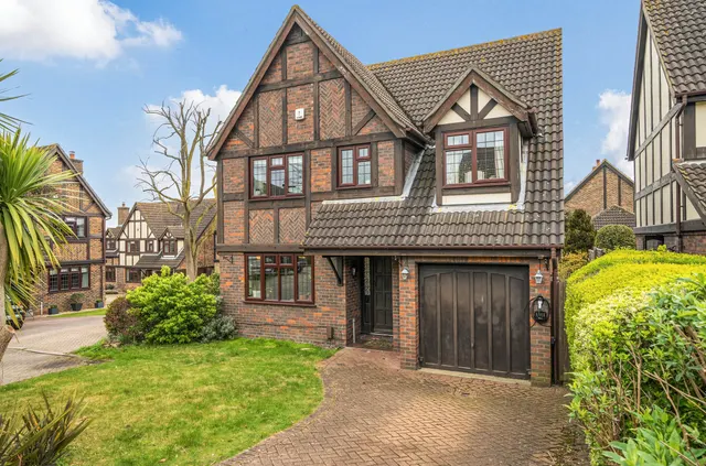 Chislehurst, Kent, photo 1