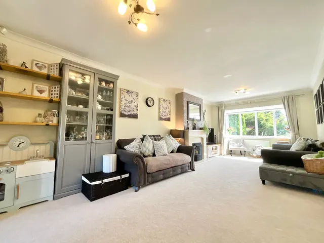 Jasmine Close, Blythe Bridge, ST11, photo 2