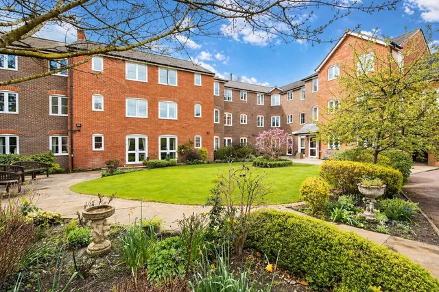 Southdown Road, Harpenden, AL5, photo 1