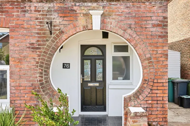 High Park Road, Ryde, PO33, photo 2