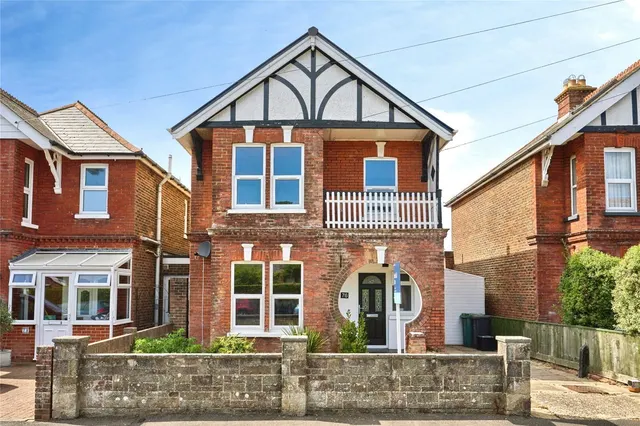 High Park Road, Ryde, PO33, photo 1