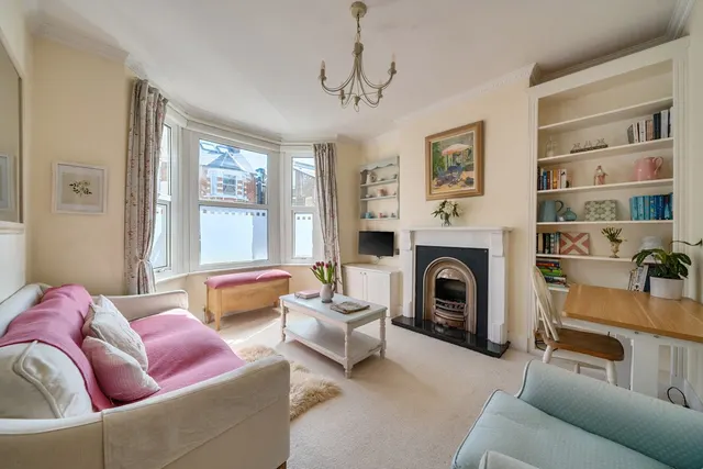 Photo 2 — Gladwyn Road, Putney, London, SW15