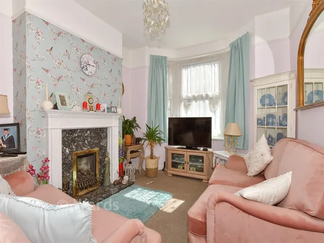 Wellesley Road, Sheerness, ME12, photo 3