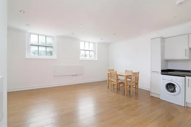 Denmark Hill, London, SE5, photo 3
