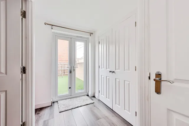 Fitkin Court, Swindon, SN25, photo 3