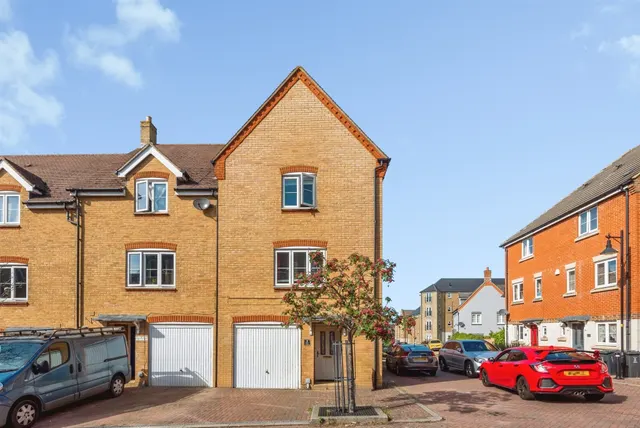 4 bedroom house, Fitkin Court, Swindon, SN25