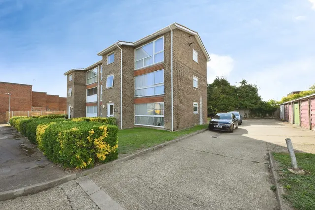 Berners Way, Broxbourne, EN10, photo 1