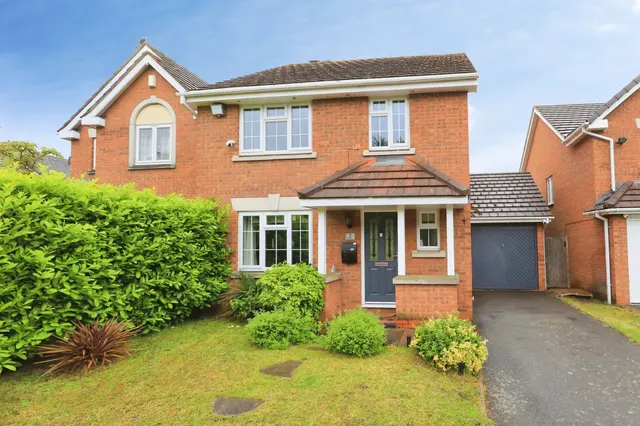 Cameo Drive, Stourbridge, photo 1