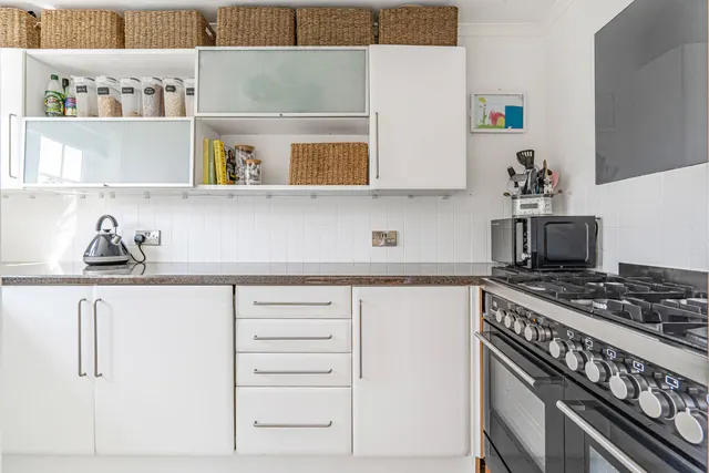 Larkfield, Cobham, KT11, photo 3