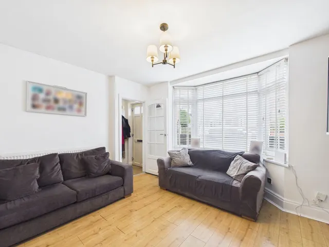 Myrtle Avenue, Stapleford, NG9, photo 3