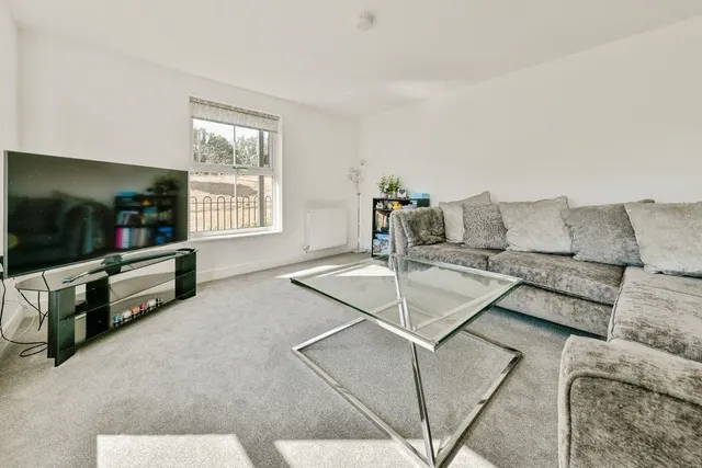 Photo 2 — Porthcawl Close, Stevenage, Hertfordshire, SG1