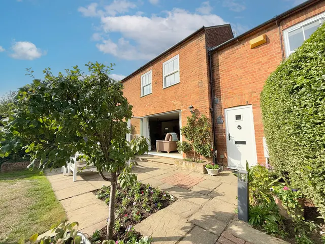 Cublington Road, Aston Abbotts, HP22, photo 1