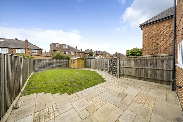 Photo 2 — Malthouse Drive, Hanworth, TW13 6RN