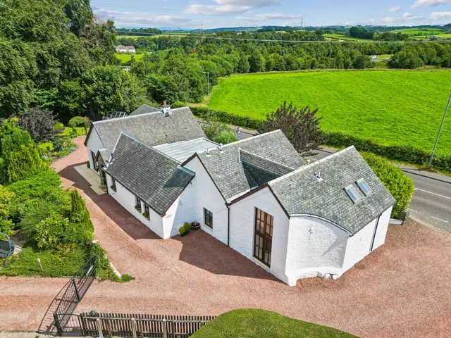 Glasgow Road, Eaglesham, G76, photo 1