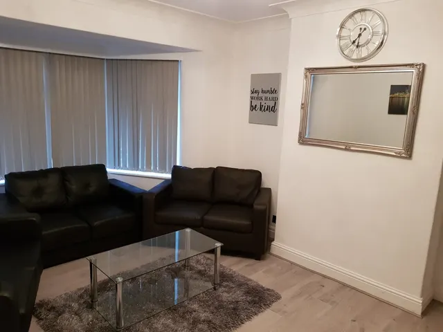 Buckingham Grove, Headingley, LS6, photo 3