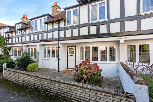 Bettoney Vere, Bray, Berkshire, SL6 2BA, photo 1