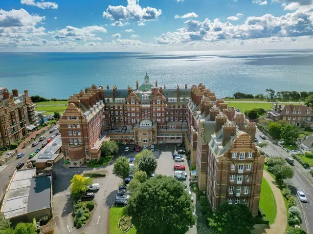 The Leas, Folkestone, Kent, CT20, photo 1