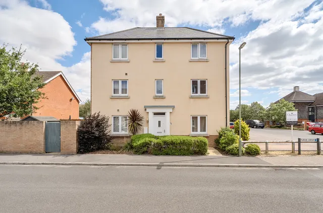 Furze Drive, Romsey, SO51, photo 2