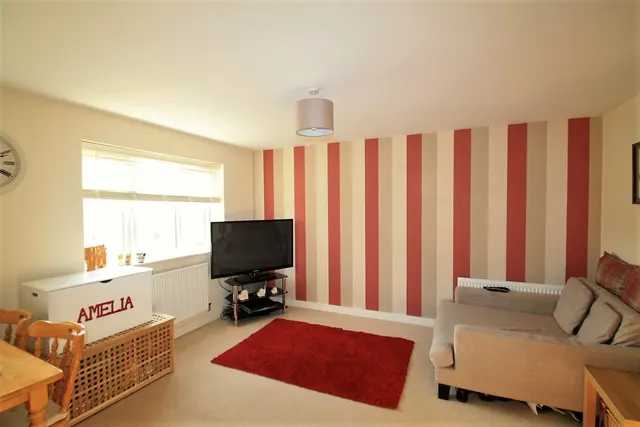 Photo 3 — Cochrane Drive, Dartford