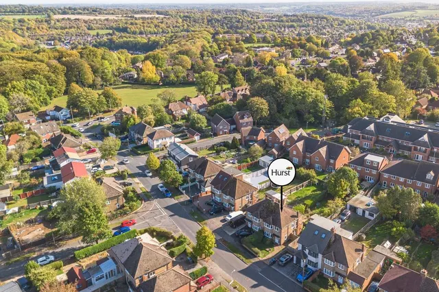 Totteridge Drive, High Wycombe, HP13, photo 2