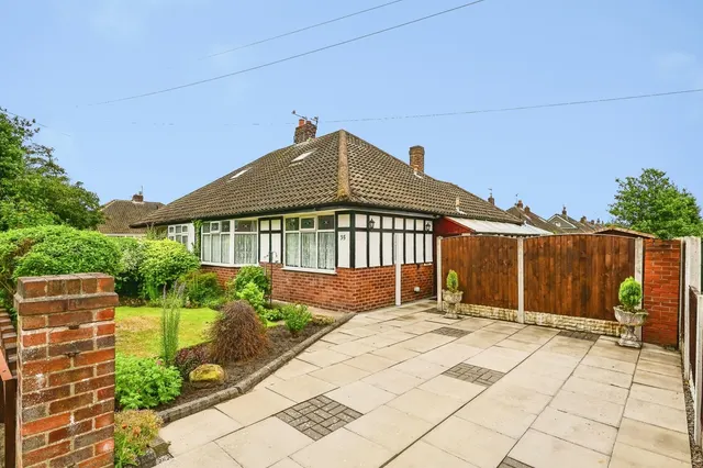 Greenway, Crosby, L23, photo 1