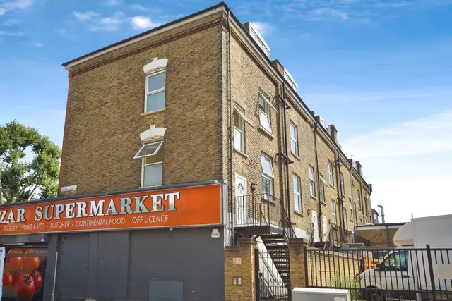 Cedar Road, London, N17, photo 1