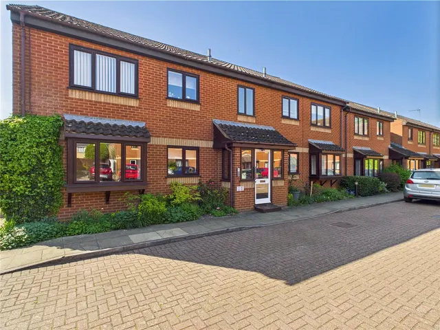 Weavers Court, Sudbury, CO10, photo 1