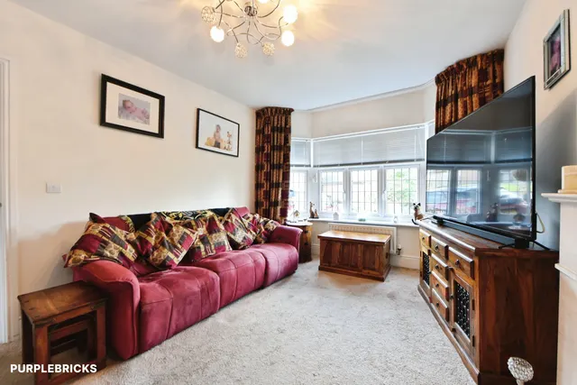 Lea Green Close, Oldham, OL4, photo 3