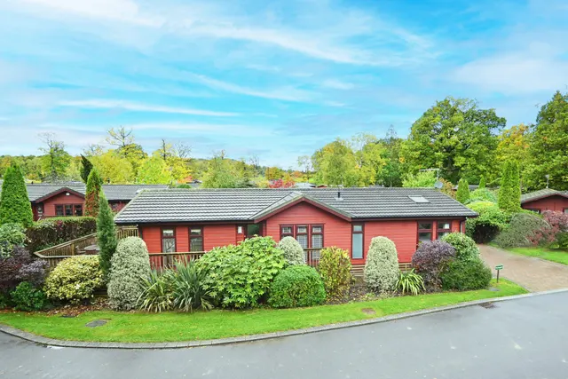 Huntingdale Lodge, Repton Green, HG3, photo 1
